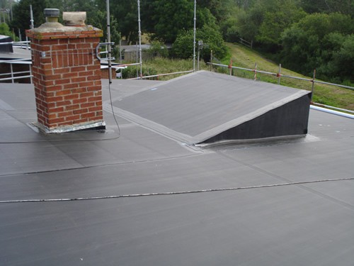 Benefits of installing an epdm roofing system