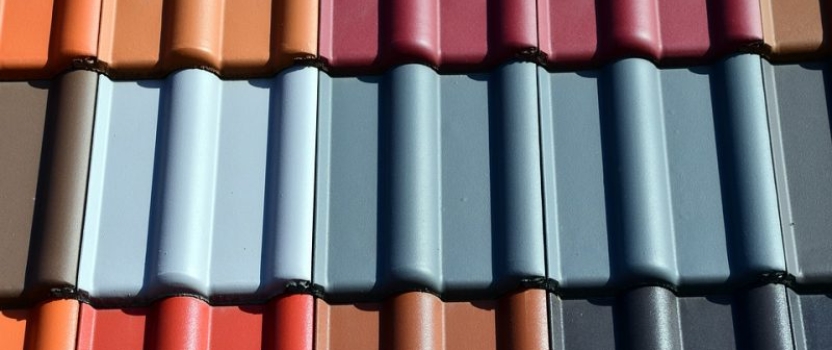 A Simple Guide to Choosing the Right Roof Color for Your Home
